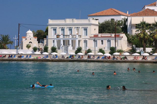 LE 0702 - Mama's Mansion House - Spetses 